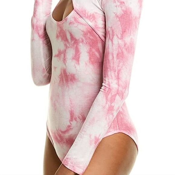 NWT KENDALL + KYLIE Women Turtleneck Bodysuit With Cut-out Shibori Pink Dye - Picture 3 of 6